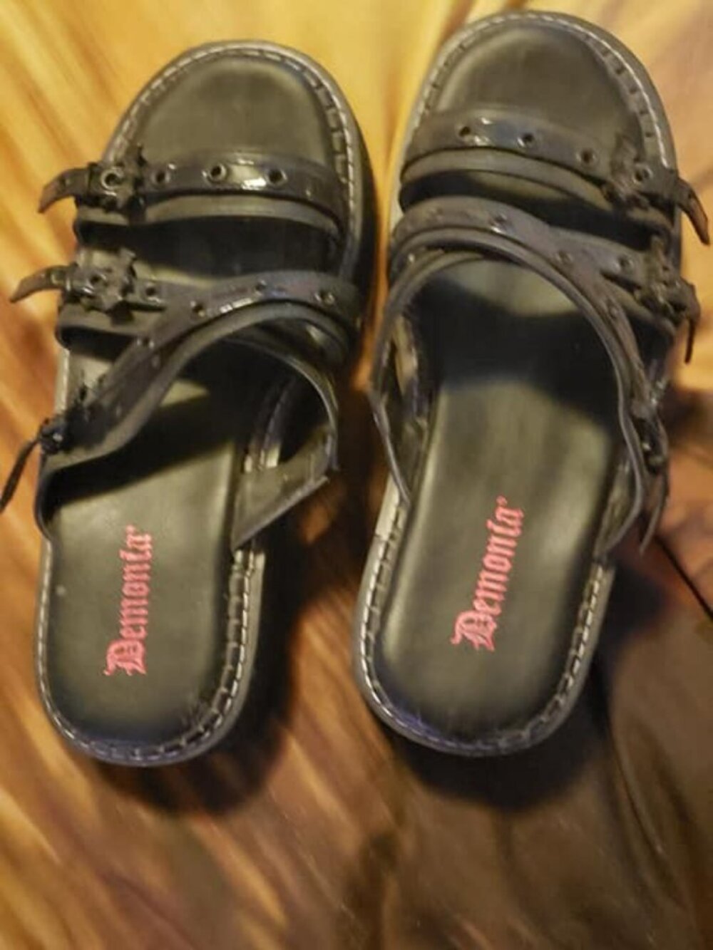 size 9 demonia sandals